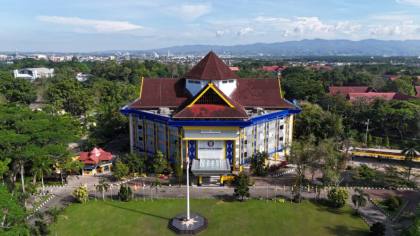 UHO Bantu Mahasiswa Kurang Mampu, Siapkan Program Beasiswa