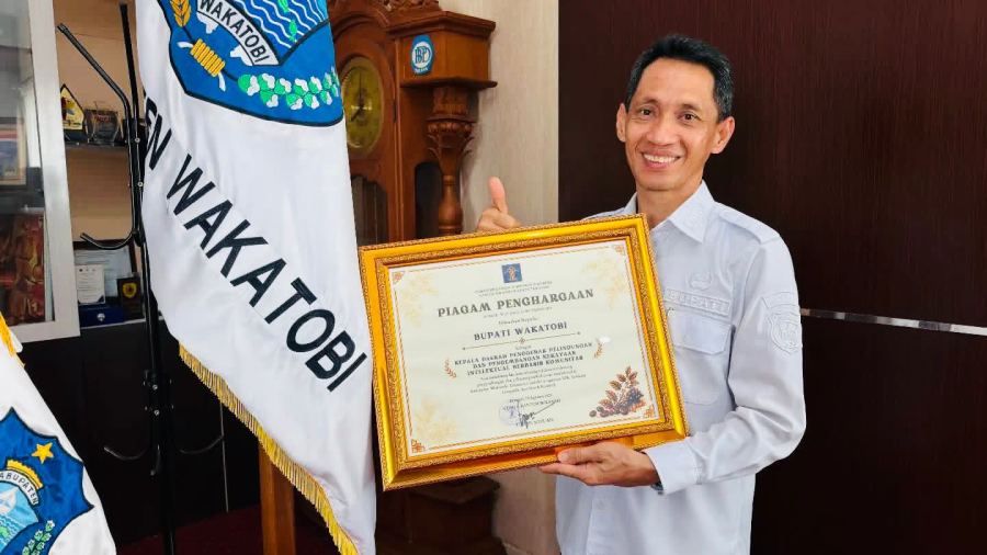Bupati Wakatobi Raih Penghargaan Kepala Daerah Penggerak Perlindungan dan Pengembangan Hak Intelektual