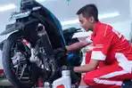Kapan Waktu yang Tepat Ganti Oli Motor dan Mobil? Ini Patokannya