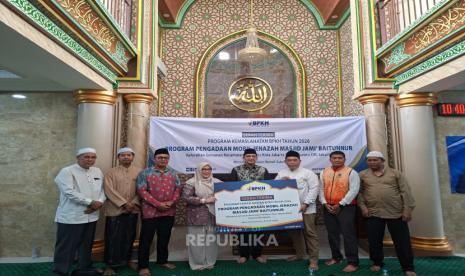 BPKH Bersama Rumah Zakat Salurkan Mobil Jenazah untuk Warga Jakarta Barat