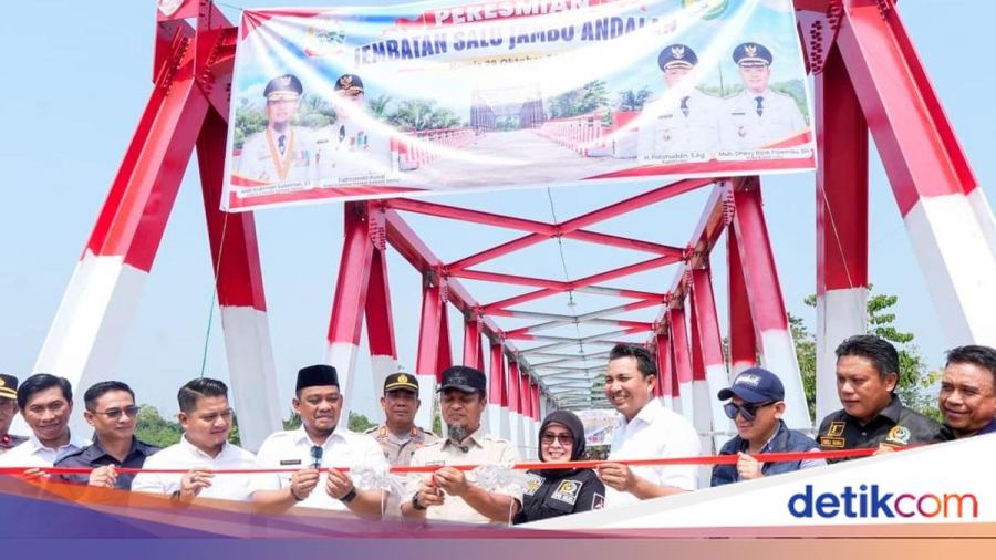 Gubernur Sulsel Resmikan Jembatan Salujambu Andalan di Luwu
