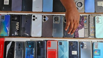 Jualan HP Seret, Smartpone 'Bekas Tapi Baru' Laku Keras