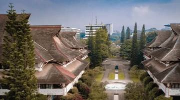 Tracer Study SBM ITB: Lulusan Kewirausahaan Banyak yang Langsung Kerja Usai Lulus