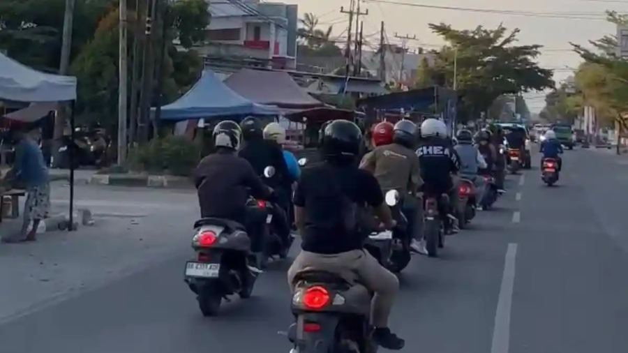 Semarak HUT ke-81 RI, Asmo Sulsel Touring Merah Putih Bareng Dealer dan Finance Company di Pinrang