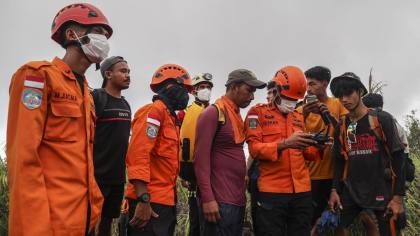 Gunung Saukang Maros Terbakar, Pendaki Dievakuasi
