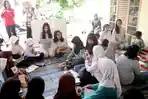 Empati Jadi Aksi, Sekelompok Pemuda Bangun Komunitas Belajar Bahasa Inggris untuk Anak Kurang Mampu