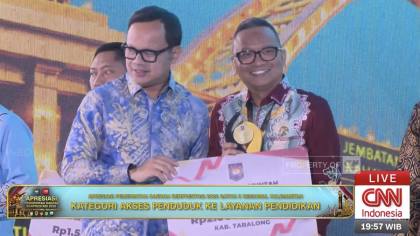Tabalong Raih Penghargaan Kategori Akses Layanan Pendidikan