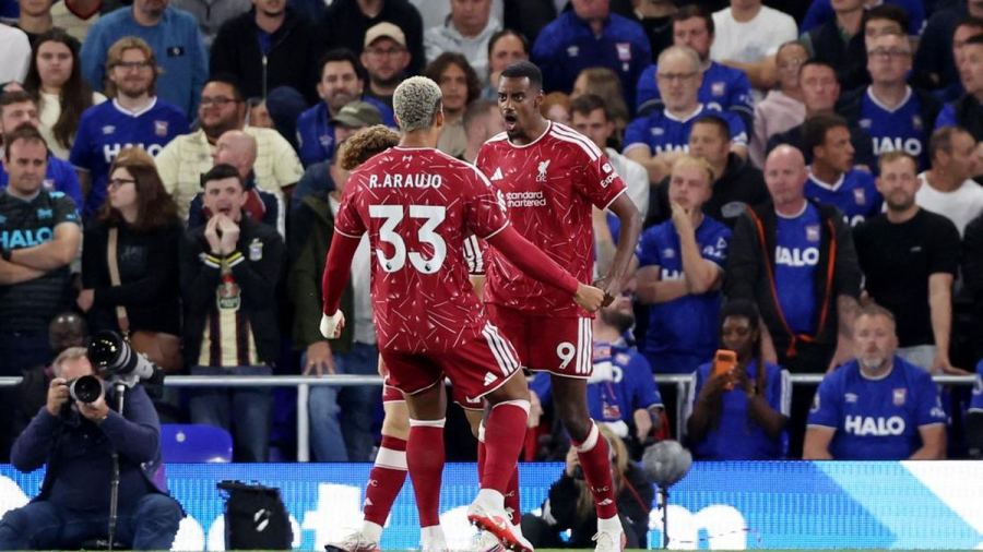 Hasil Liga Inggris: Gulung Ipswich, Liverpool Raih Kemenangan Pertama