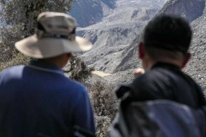 Galeri operasi penyelamatan pascabencana perbatasan China-Nepal
