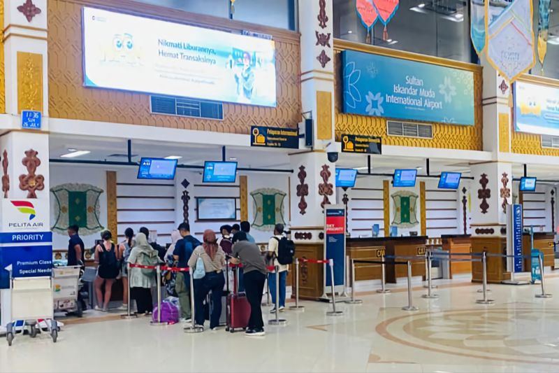 Penumpang penerbangan tertunda di Bandara SIM sudah diberangkatkan