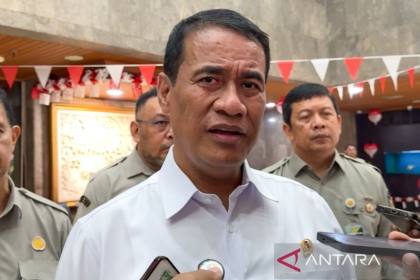 Mentan Amran kirim ratusan pompa bantu atasi karhutla di Kalimantan