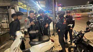 Polisi Ciduk Pemotor Lawan Arah di Jatinegara, Sempat Ngeyel saat Disetop