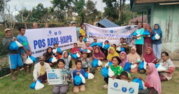 ARM HA-IPB Salurkan Bantuan Tahap 2, Sasar Desa Golo Ngawan, Manggarai Timur
