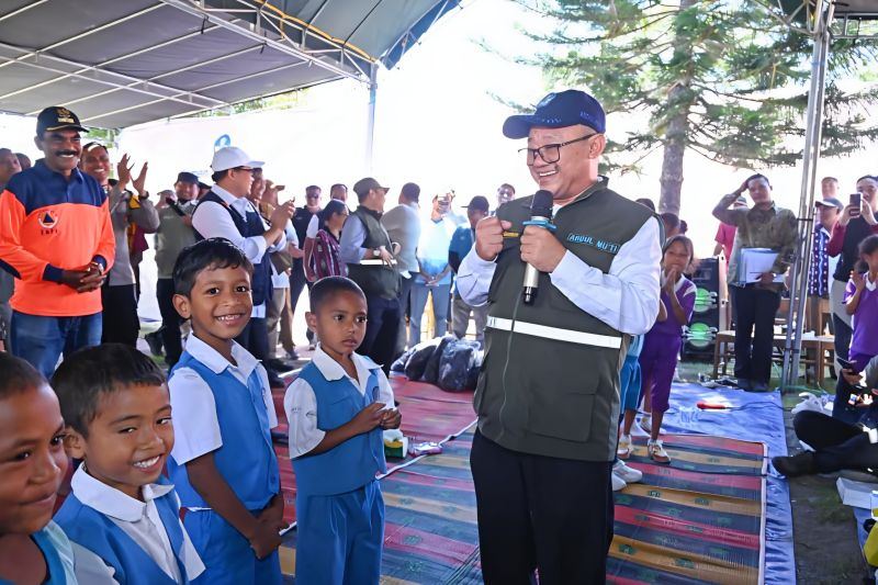 Kemendikdasmen salurkan Rp860 juta untuk sekolah terdampak gempa NTT 