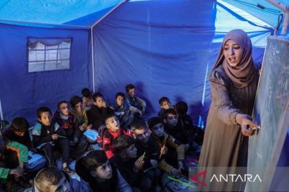 Sekitar 846.000 siswa Palestina kembali bersekolah di Tepi Barat