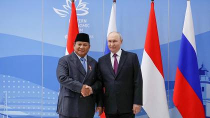 Momen Keakraban Prabowo dan Putin di Rusia, Makan dan Tertawa Bersama