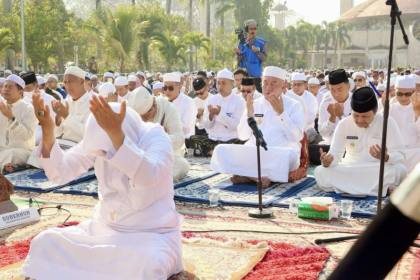 Pemprov Kalsel gelar Shalat Istisqa memohon hujan guna atasi karhutla
