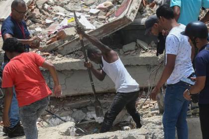 Korban meninggal akibat gempa Venezuela kini capai 6.509 orang