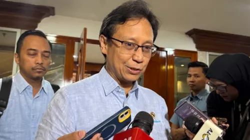 Pramono Imbau Warga Jakarta Lakukan 5M Cegah Abu Anak Krakatau
