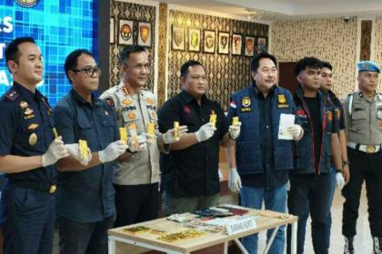 Polda Sulut gagalkan penyelundupan 16 batang emas ke luar negeri