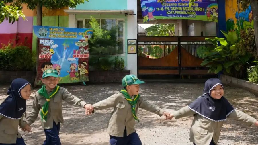 33 Tahun Menjaga Amanah, Merajut Kenangan, dan Belajar Ikhlas