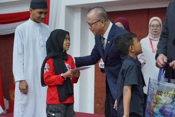 Menteri P2MI Pastikan Negara Hadir untuk Anak Pekerja Migran di Malaysia
