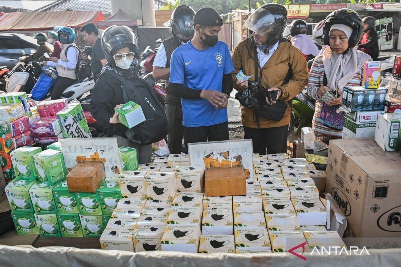 Alasan lensa kontak tak direkomendasikan dipakai saat ada abu vulkanik