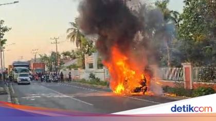 Pete-pete Terbakar di Jalan Ratulangi Maros, Sopir Alami Luka Bakar