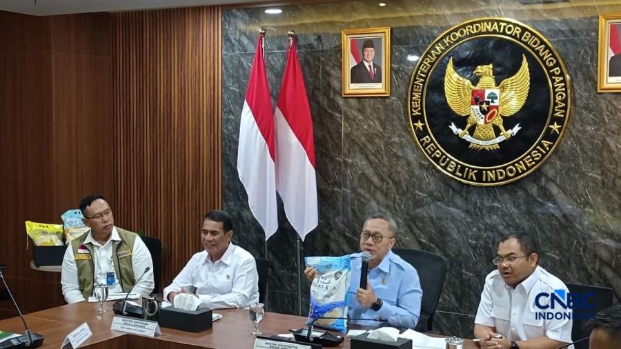 Waspada! Zulhas Bilang Kondisi Paceklik, Sawah Tak Lagi Berproduksi