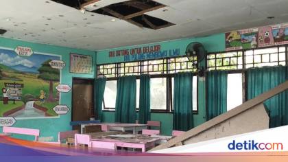 SDN 4 Maroangin Enrekang 30 Tahun Rusak Parah Ancam Keselamatan Siswa