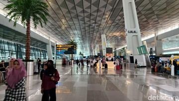 4 Bandara Masih Ditutup hingga Jam 6 Sore Imbas Erupsi Anak Krakatau