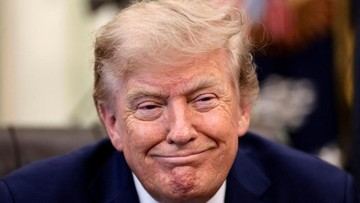 Trump Klaim Pegang Kendali Selat Hormuz, Jutaan Barel Minyak Melintas