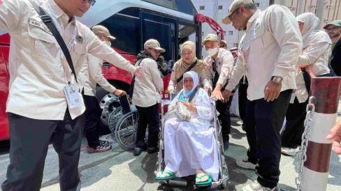Perkuat Penerbangan Nasional, Kemenhaj Minta Travel Umrah Tidak Transit ke Malaysia dan Singapura