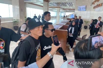 Aktivis Pati Supriyono alias Botok ikuti rapat paripurna DPR
