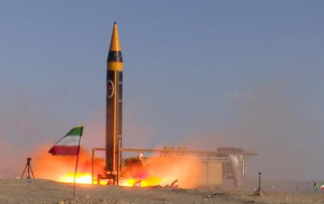 Rudal Balistik Iran Sasar Kapal Perang AS, IRGC Ancam Serangan Berikutnya Lebih Berat