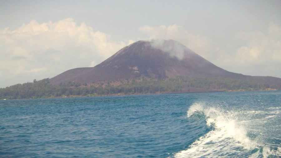 Top 3: Erupsi Anak Krakatau, Kapal Dilarang Mendekat Radius 3 Km di Selat Sunda