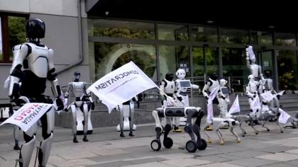 Gerakan Semangat Robot Turun ke Jalan Unjuk Rasa Minta AI Diatur