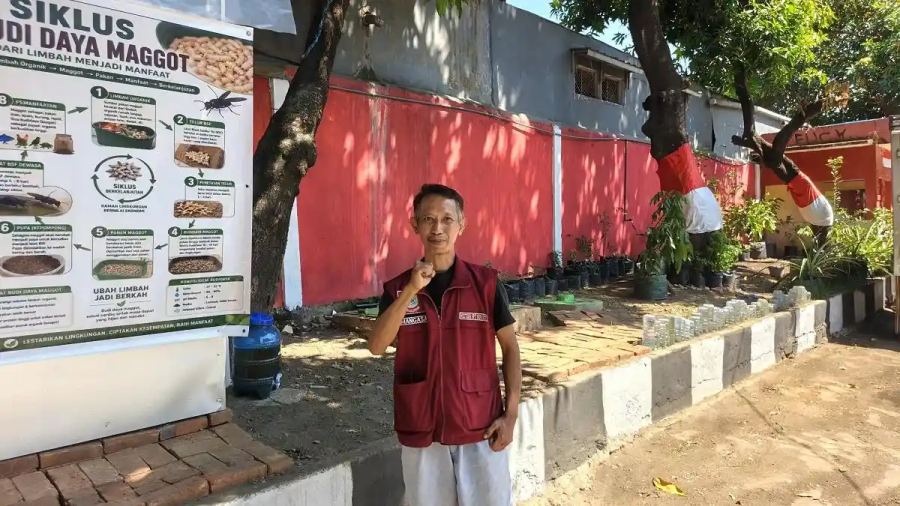 Cerita Mantan Jurnalis TV One Makassar Kelola Sampah dan Bangun Urban Farming di Lingkungan RT