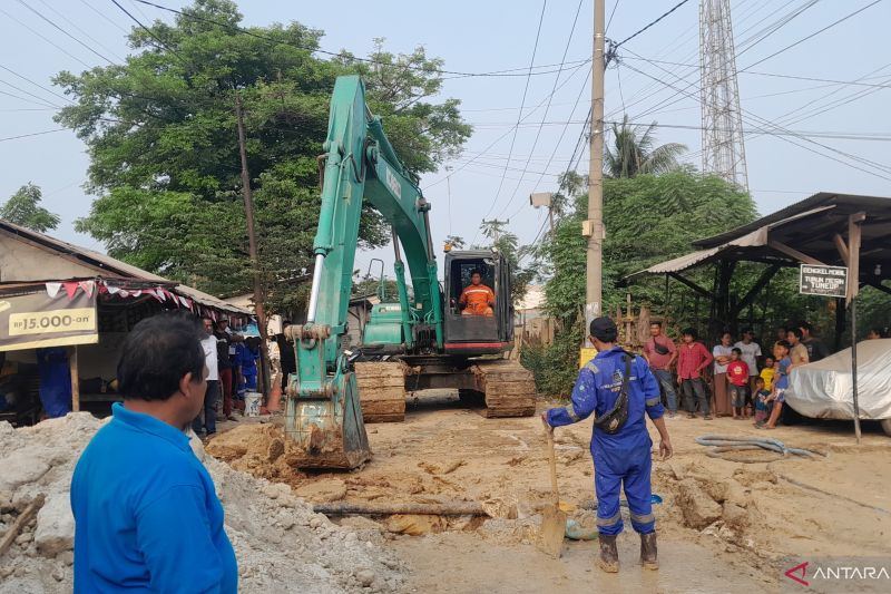 Pertagas tuntaskan penanganan lumpur proyek pipa BBM di Bekasi