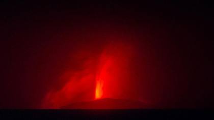 Gunung Anak Krakatau dan Ili Lewotowok Meletus Tadi Malam