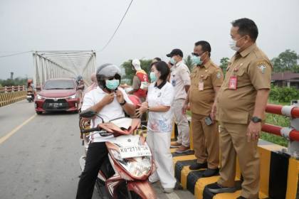 Dinkes Malinau bagikan masker lindungi masyarakat dari kabut asap