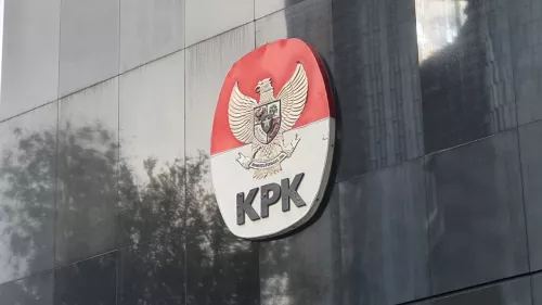 BNPB Tegaskan Status Gunung Anak Krakatau Masih Siaga