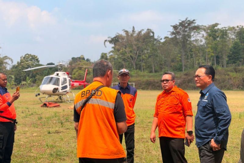 BPBD fokus water bombing padamkan titik api baru di Gunung Arjuno