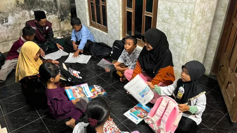 Mahasiswa PLP Kelompok 70 Umsida Hadirkan Rumah Bertumbuh untuk Anak Desa Sumurgayam