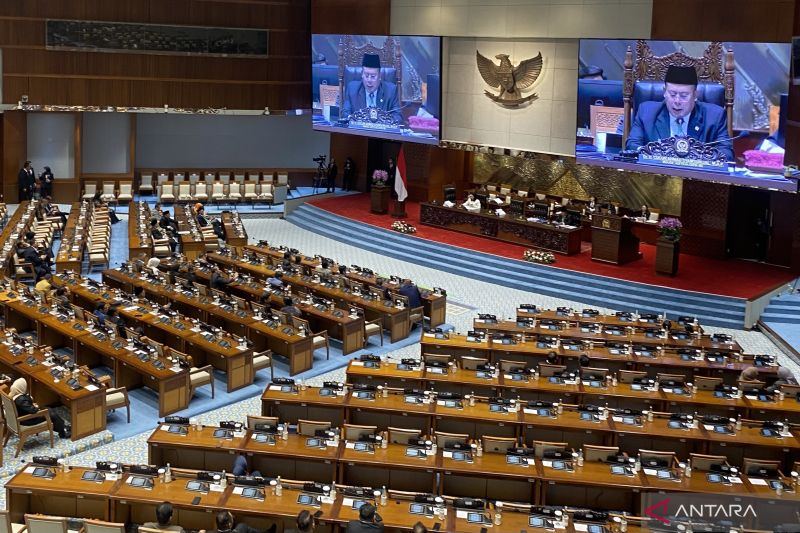 Cek fakta, DPR buat RUU larangan pembelian rokok di Indonesia
