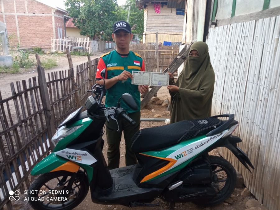 Akhiri Lelah Jalan Kaki Puluhan Kilometer, WIZ Pusat Kirim Motor Dakwah untuk Daiyah di Pelosok Bima
