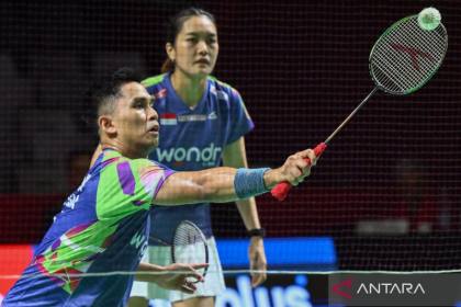 Amri/Nita naik ke posisi 15 dunia usai raih perunggu Kejuaraan Dunia