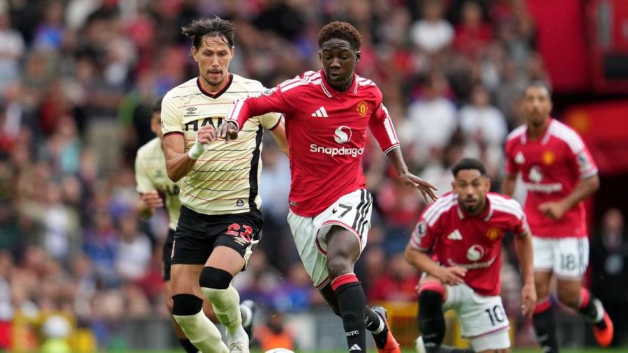 Satu Pemain MU yang Dipuji Carrick selain Bruno Fernandes