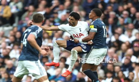 Dua Gol Newcastle Benamkan Tottenham di Kandang Sendiri