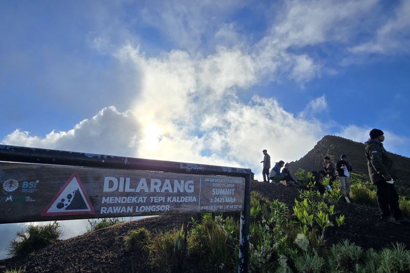 Risiko karhutla meningkat, pendakian Gunung Tambora ditutup